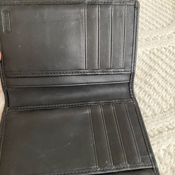 COPY - Coach Wallet Trifold - Picture 10 of 13
